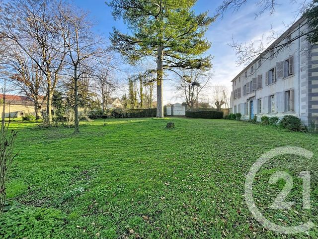 maison à vendre - 13 pièces - 415.0 m2 - CHAMBARON SUR MORGE - 63 - AUVERGNE - Century 21 Agence Girard