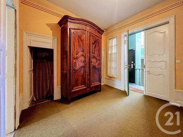 Appartement F5 à vendre - 5 pièces - 198.06 m2 - RIOM - 63 - AUVERGNE - Century 21 Agence Girard