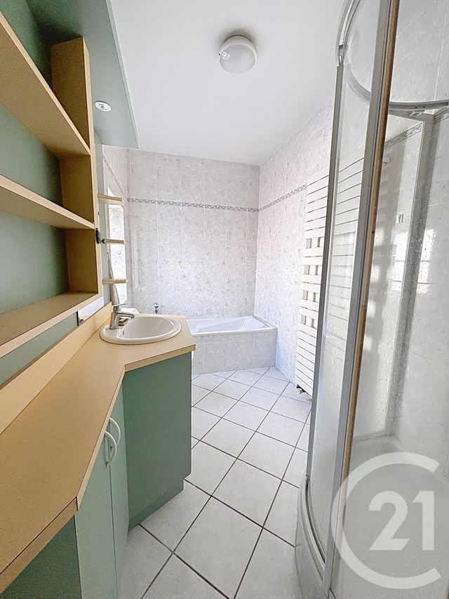 Appartement F5 à vendre - 5 pièces - 198.06 m2 - RIOM - 63 - AUVERGNE - Century 21 Agence Girard