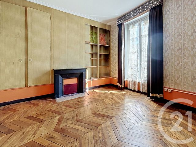 Appartement F5 à vendre - 5 pièces - 198.06 m2 - RIOM - 63 - AUVERGNE - Century 21 Agence Girard