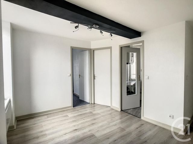 Appartement F1 à louer - 1 pièce - 25.93 m2 - RIOM - 63 - AUVERGNE - Century 21 Agence Girard