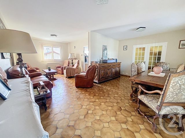 maison à vendre - 7 pièces - 131.0 m2 - RIOM - 63 - AUVERGNE - Century 21 Agence Girard