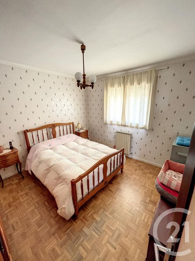 maison à vendre - 7 pièces - 131.0 m2 - RIOM - 63 - AUVERGNE - Century 21 Agence Girard