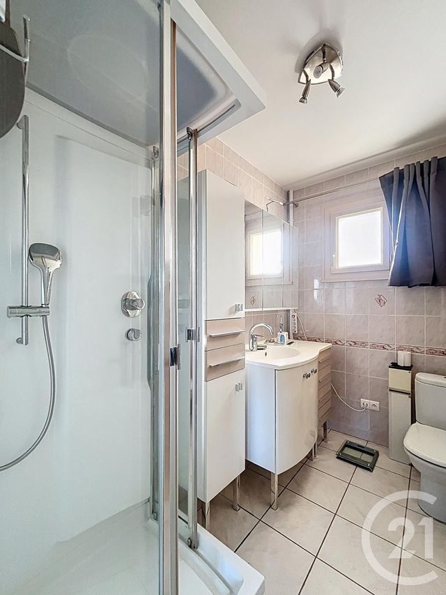 maison à vendre - 7 pièces - 131.0 m2 - RIOM - 63 - AUVERGNE - Century 21 Agence Girard