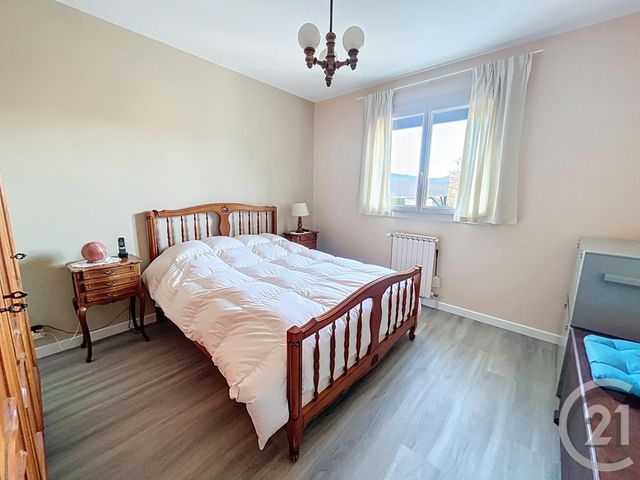 maison à vendre - 7 pièces - 131.0 m2 - RIOM - 63 - AUVERGNE - Century 21 Agence Girard