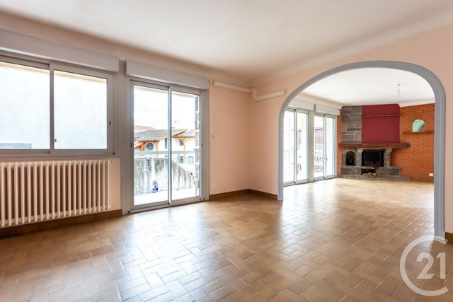Appartement F4 à vendre - 4 pièces - 105.0 m2 - CHATEL GUYON - 63 - AUVERGNE - Century 21 Agence Girard