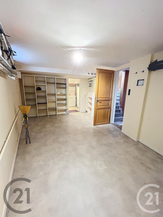 Appartement F4 à vendre - 4 pièces - 105.0 m2 - CHATEL GUYON - 63 - AUVERGNE - Century 21 Agence Girard