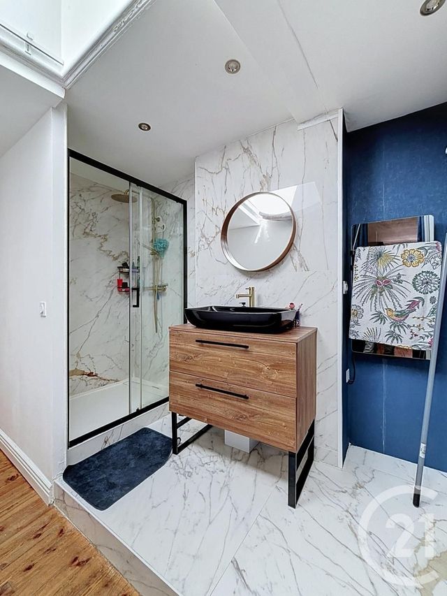 maison à vendre - 5 pièces - 178.0 m2 - RIOM - 63 - AUVERGNE - Century 21 Agence Girard