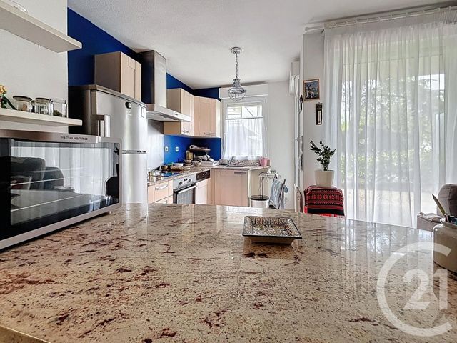 Appartement F2 à vendre - 2 pièces - 43.02 m2 - RIOM - 63 - AUVERGNE - Century 21 Agence Girard