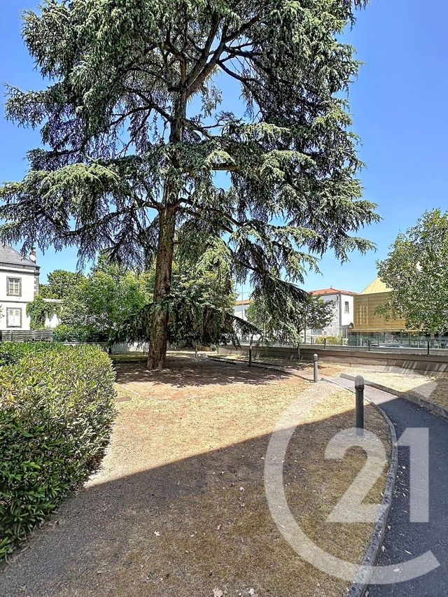Appartement F2 à vendre - 2 pièces - 43.02 m2 - RIOM - 63 - AUVERGNE - Century 21 Agence Girard