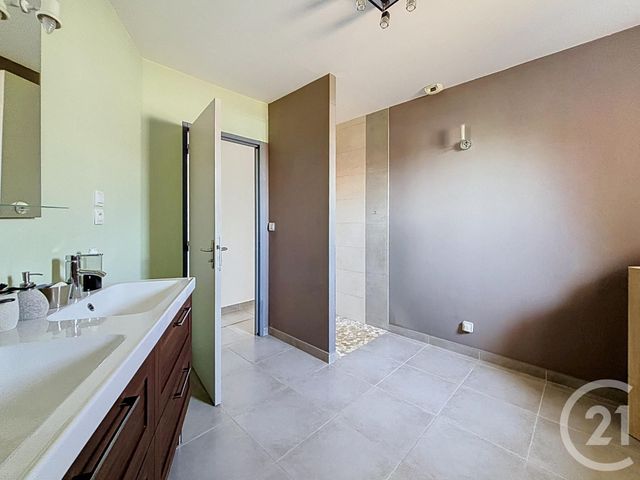 maison à vendre - 5 pièces - 112.0 m2 - PESSAT VILLENEUVE - 63 - AUVERGNE - Century 21 Agence Girard