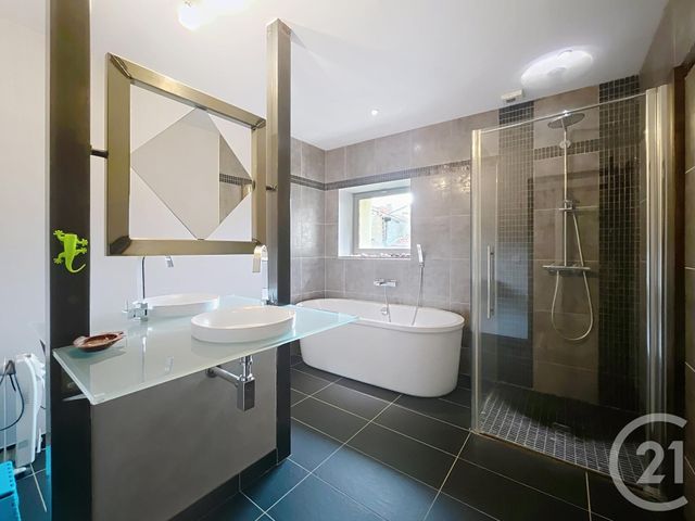 maison à vendre - 6 pièces - 235.0 m2 - RIOM - 63 - AUVERGNE - Century 21 Agence Girard