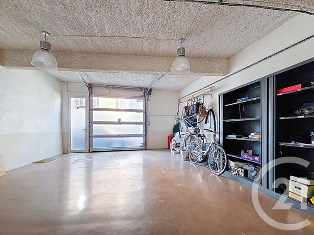 maison à vendre - 6 pièces - 235.0 m2 - RIOM - 63 - AUVERGNE - Century 21 Agence Girard