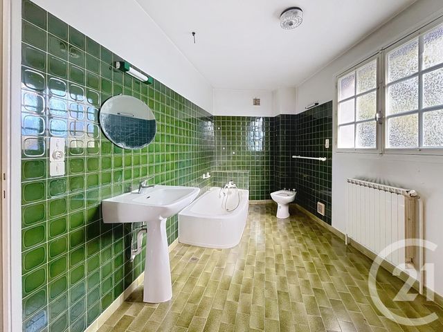 maison à vendre - 8 pièces - 210.0 m2 - VARENNES SUR MORGE - 63 - AUVERGNE - Century 21 Agence Girard