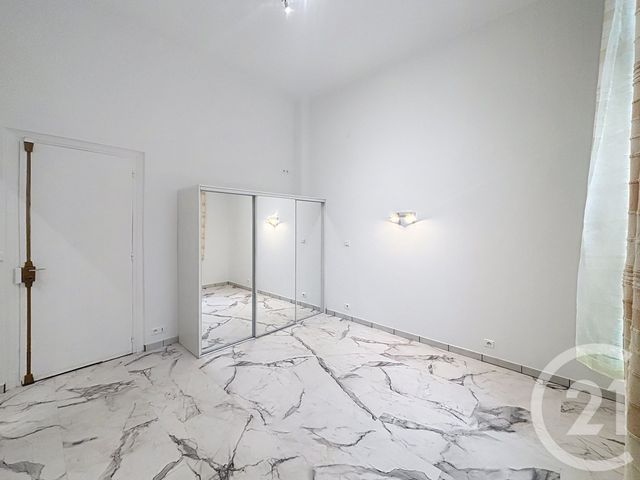 Appartement F1 à louer - 1 pièce - 21.0 m2 - CHATEL GUYON - 63 - AUVERGNE - Century 21 Agence Girard