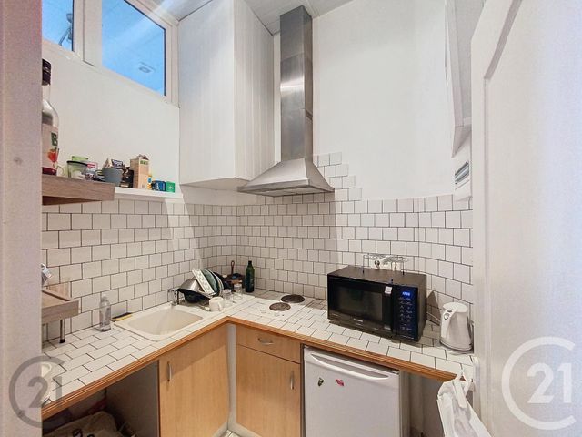 Appartement F1 à louer - 1 pièce - 21.0 m2 - CHATEL GUYON - 63 - AUVERGNE - Century 21 Agence Girard