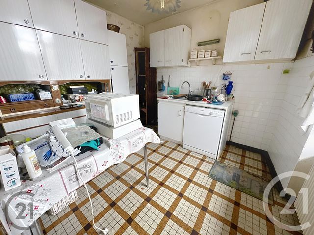 Afficher la photo en grand maison à vendre - 11 pièces - 150.01 m2 - ST BONNET PRES RIOM - 63 - AUVERGNE - Century 21 Agence Girard