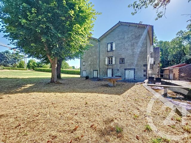 maison à vendre - 8 pièces - 408.6 m2 - MOZAC - 63 - AUVERGNE - Century 21 Agence Girard