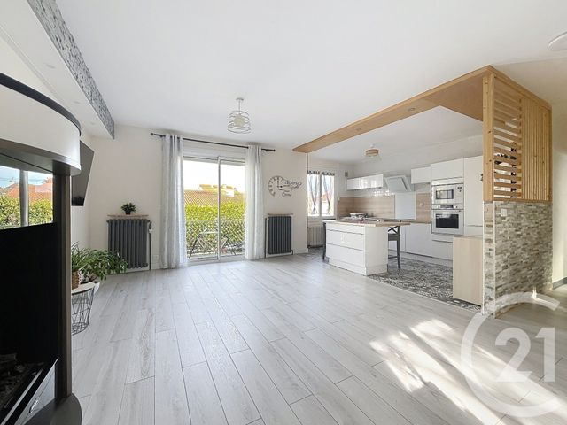 maison à vendre - 6 pièces - 120.0 m2 - RIOM - 63 - AUVERGNE - Century 21 Agence Girard