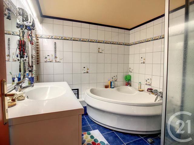 maison à vendre - 10 pièces - 250.0 m2 - MENETROL - 63 - AUVERGNE - Century 21 Agence Girard