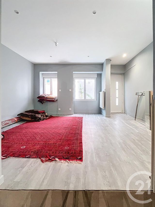 Afficher la photo en grand maison à vendre - 4 pièces - 120.0 m2 - ST BONNET PRES RIOM - 63 - AUVERGNE - Century 21 Agence Girard