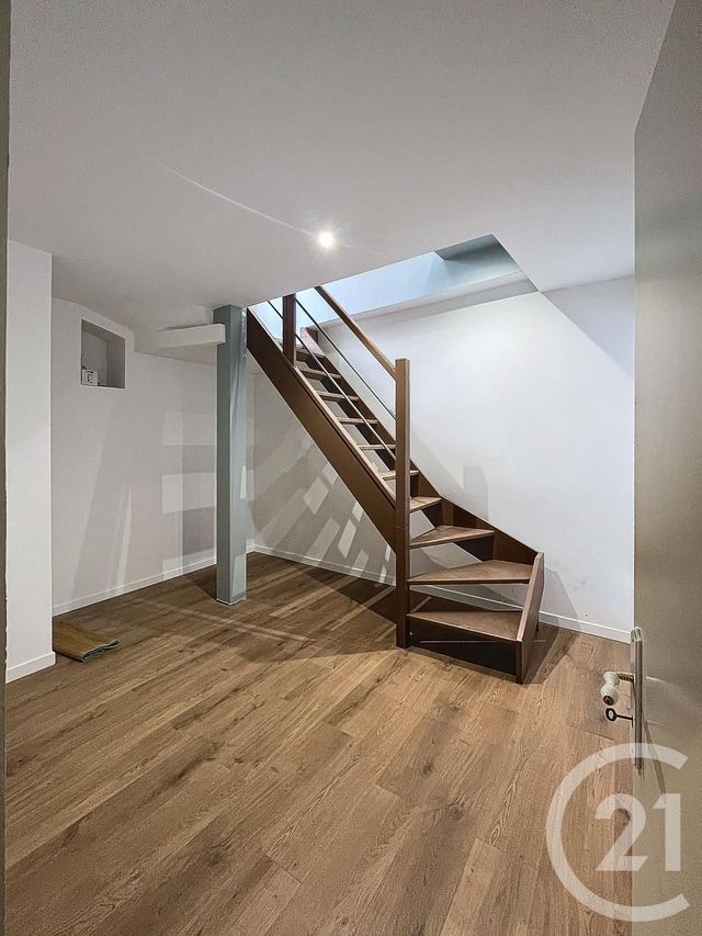 Afficher la photo en grand maison à vendre - 4 pièces - 120.0 m2 - ST BONNET PRES RIOM - 63 - AUVERGNE - Century 21 Agence Girard