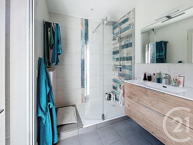 maison à vendre - 6 pièces - 145.0 m2 - CELLULE - 63 - AUVERGNE - Century 21 Agence Girard