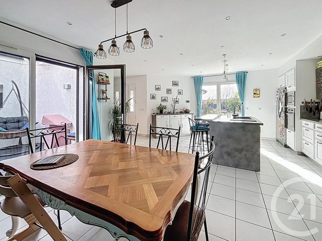 maison à vendre - 6 pièces - 145.0 m2 - CELLULE - 63 - AUVERGNE - Century 21 Agence Girard