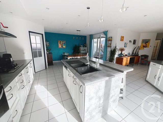 maison à vendre - 6 pièces - 145.0 m2 - CELLULE - 63 - AUVERGNE - Century 21 Agence Girard