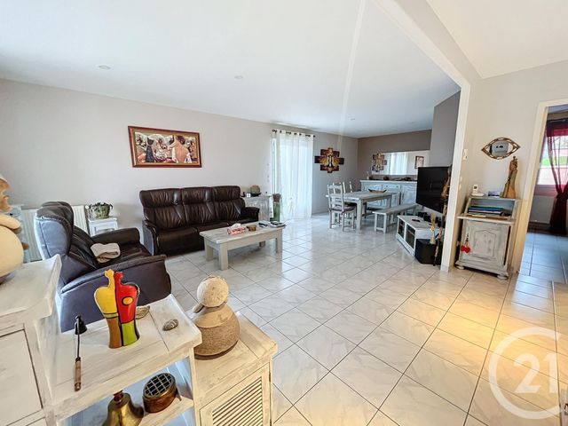 maison à vendre - 5 pièces - 155.0 m2 - BEAUREGARD VENDON - 63 - AUVERGNE - Century 21 Agence Girard