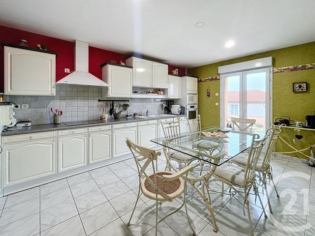 maison à vendre - 5 pièces - 155.0 m2 - BEAUREGARD VENDON - 63 - AUVERGNE - Century 21 Agence Girard