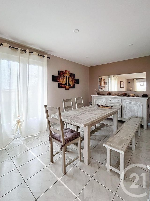 maison à vendre - 5 pièces - 155.0 m2 - BEAUREGARD VENDON - 63 - AUVERGNE - Century 21 Agence Girard