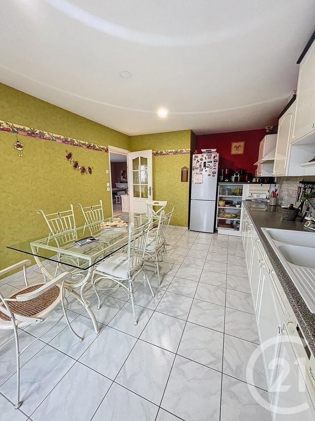 maison à vendre - 5 pièces - 155.0 m2 - BEAUREGARD VENDON - 63 - AUVERGNE - Century 21 Agence Girard