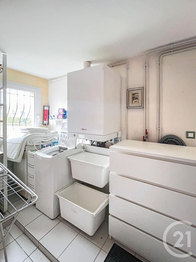 maison à vendre - 5 pièces - 155.0 m2 - BEAUREGARD VENDON - 63 - AUVERGNE - Century 21 Agence Girard