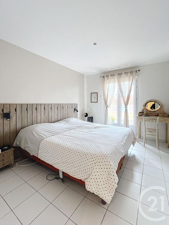 maison à vendre - 5 pièces - 155.0 m2 - BEAUREGARD VENDON - 63 - AUVERGNE - Century 21 Agence Girard