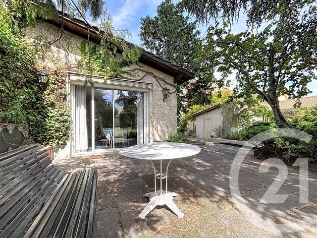 maison à vendre - 8 pièces - 245.0 m2 - RIOM - 63 - AUVERGNE - Century 21 Agence Girard
