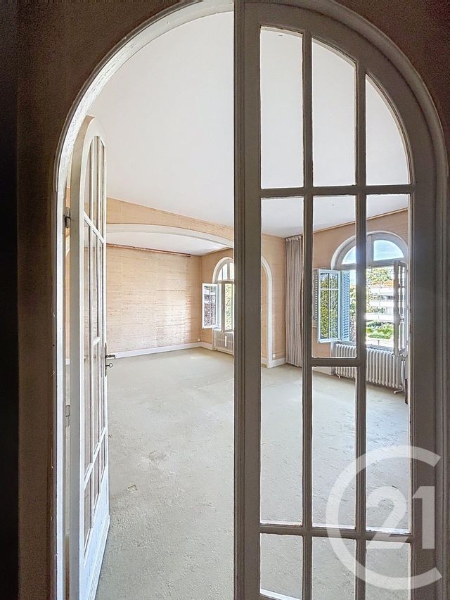 maison à vendre - 8 pièces - 245.0 m2 - RIOM - 63 - AUVERGNE - Century 21 Agence Girard