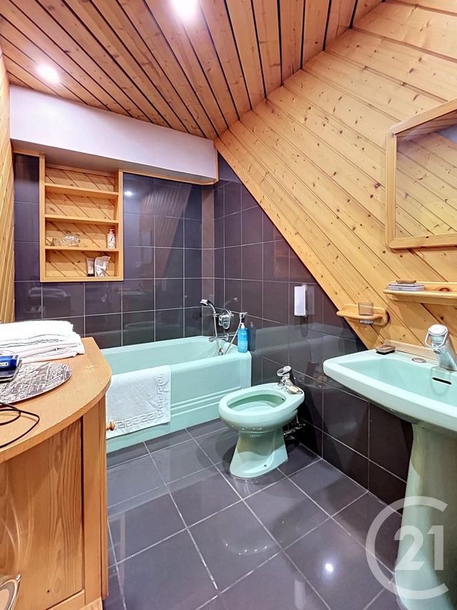 maison à vendre - 8 pièces - 245.0 m2 - RIOM - 63 - AUVERGNE - Century 21 Agence Girard