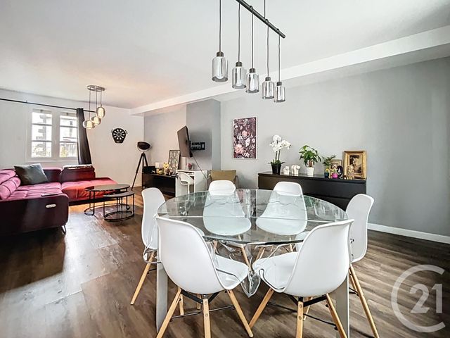 Appartement F3 à vendre - 4 pièces - 85.39 m2 - RIOM - 63 - AUVERGNE - Century 21 Agence Girard