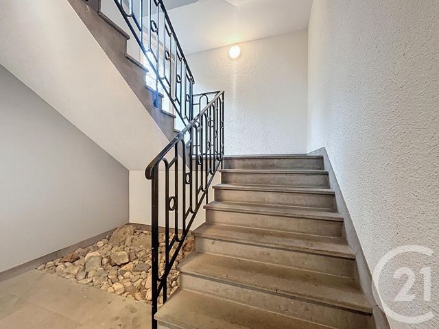 Appartement F3 à vendre - 4 pièces - 85.39 m2 - RIOM - 63 - AUVERGNE - Century 21 Agence Girard