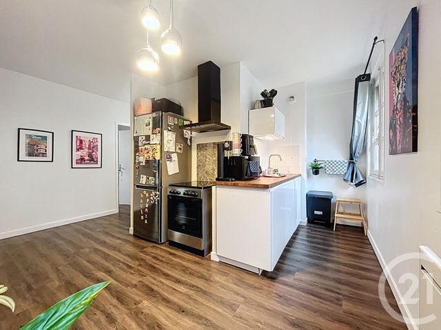 Appartement F3 à vendre - 4 pièces - 85.39 m2 - RIOM - 63 - AUVERGNE - Century 21 Agence Girard