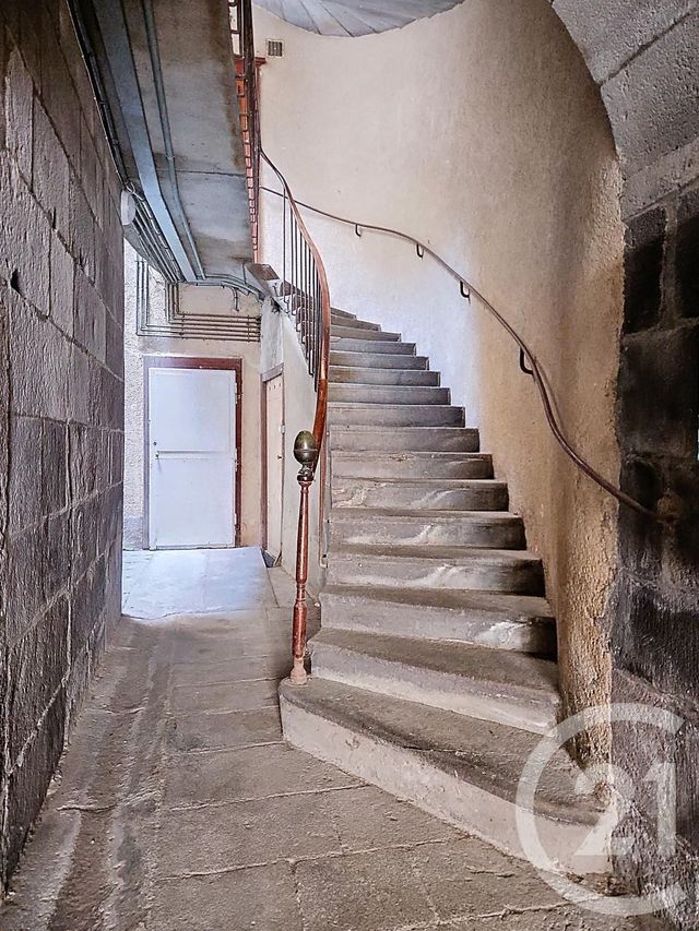 Appartement T1 à vendre - 2 pièces - 24.0 m2 - RIOM - 63 - AUVERGNE - Century 21 Agence Girard