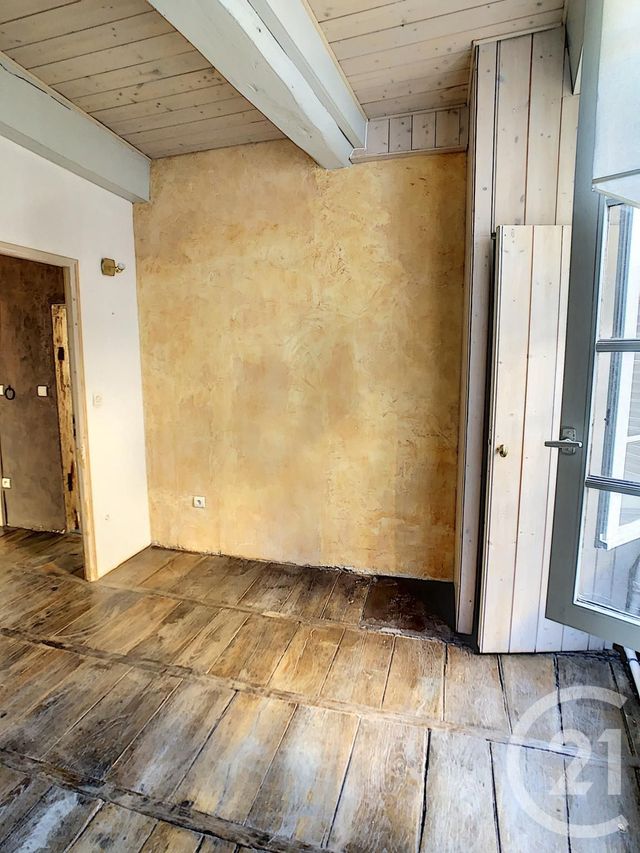 Appartement F3 à vendre - 3 pièces - 83.8 m2 - RIOM - 63 - AUVERGNE - Century 21 Agence Girard