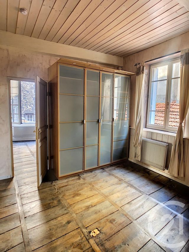 Appartement F3 à vendre - 3 pièces - 83.8 m2 - RIOM - 63 - AUVERGNE - Century 21 Agence Girard