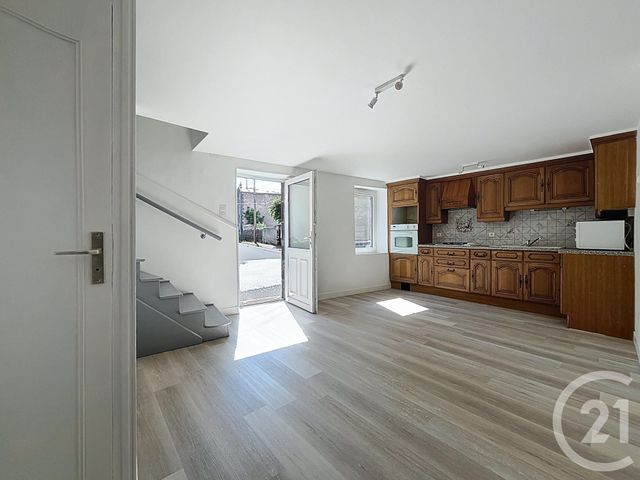 maison à vendre - 3 pièces - 58.59 m2 - ST BEAUZIRE - 63 - AUVERGNE - Century 21 Agence Girard