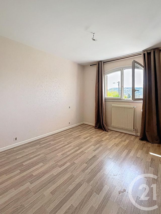 maison à vendre - 5 pièces - 161.26 m2 - RIOM - 63 - AUVERGNE - Century 21 Agence Girard