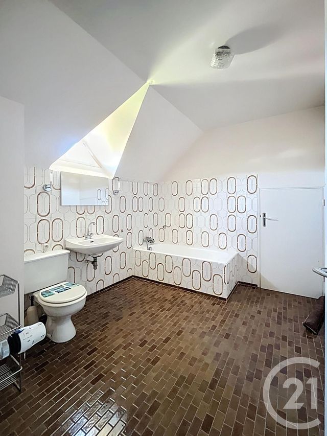 maison à vendre - 5 pièces - 161.26 m2 - RIOM - 63 - AUVERGNE - Century 21 Agence Girard