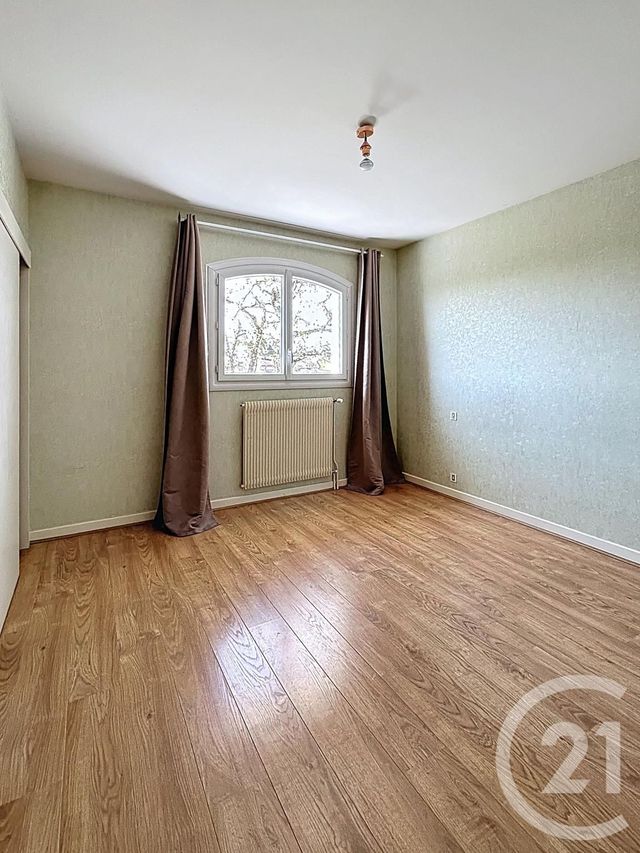 maison à vendre - 5 pièces - 161.26 m2 - RIOM - 63 - AUVERGNE - Century 21 Agence Girard