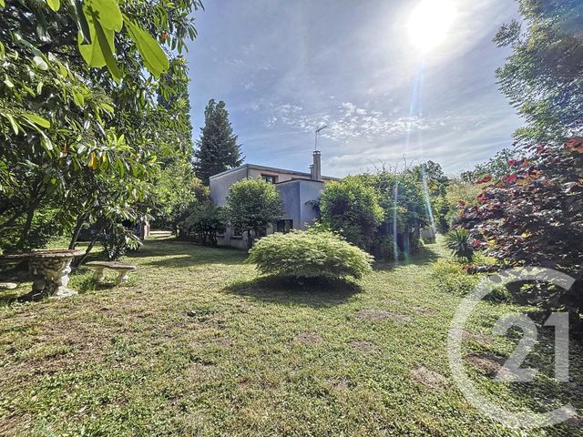 Afficher la photo en grand maison à vendre - 7 pièces - 342.3 m2 - COMBRONDE - 63 - AUVERGNE - Century 21 Agence Girard