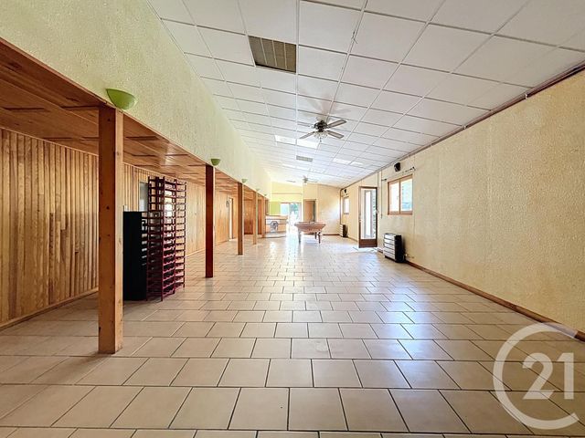 Afficher la photo en grand maison à vendre - 7 pièces - 342.3 m2 - COMBRONDE - 63 - AUVERGNE - Century 21 Agence Girard